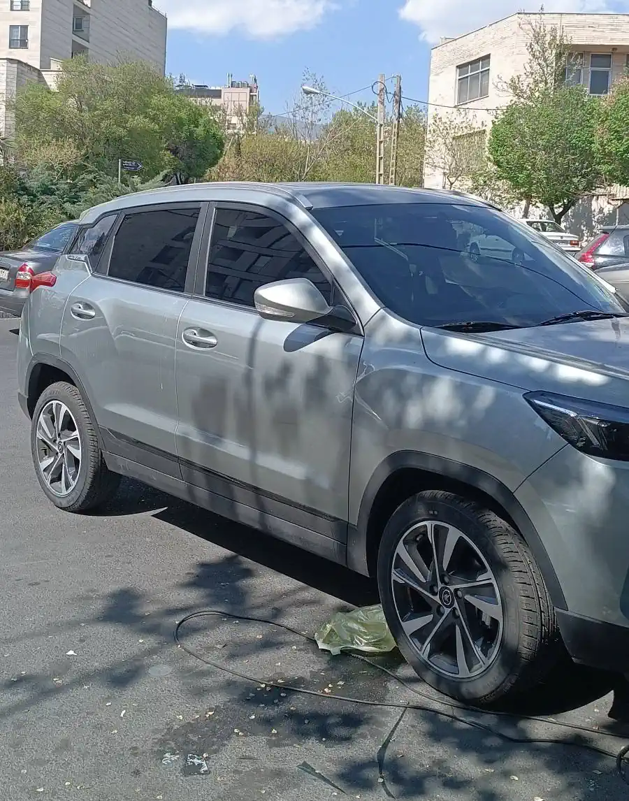 نصب برچسب شیشه دودی در تهران