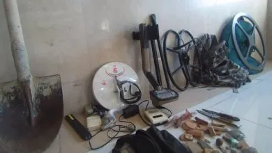 دستگیری ۳ حفار غیرمجاز در مهدیشهر؛ سکه و سفالینه کشف شد